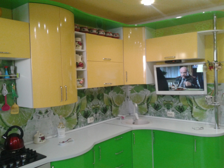 Кухня угловая желто зеленая
