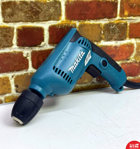 О7 Б/У дрель-шуруповерт Makita 450в 123 №e00283949