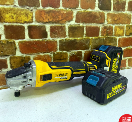 О2 Б/У Аккумуляторная УШМ DeWALT  125/128В кейс 123 №e00295674