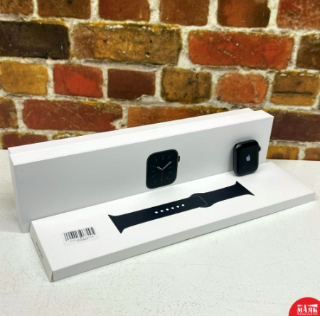 О4 Б/У часы apple watch 6 кор №e00296918