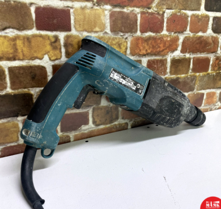 О6 Б/У Перфоратор Makita HR 2450 кейс 123 №e00307267