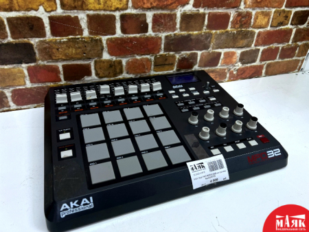 О9 Б/У Akai PRO MPD32 MIDI-контроллер №e00308768 АВИТО + акс 300р. Акифьев 08.12.23