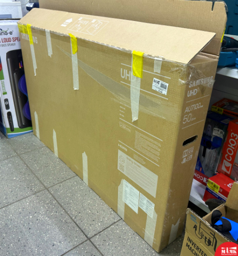 О7 Б/У Телевизор Samsung UE50AU7100U кор + пу №e00309848
