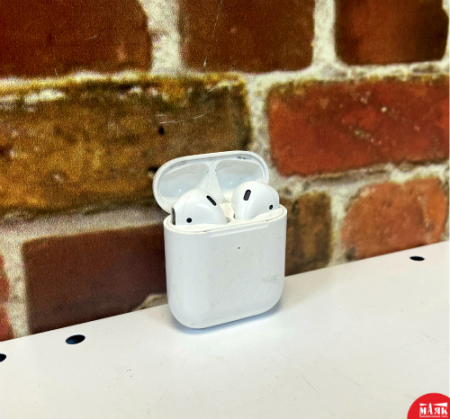 О10 Б/У Наушники Apple AirPods (РЕПЛИКА) №e00314299