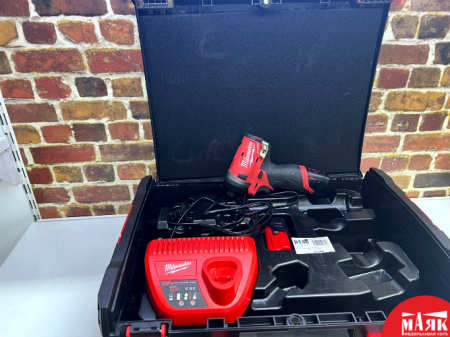 О1 Б/У Винтоверт milwaukee m12 fid кейс 123 №e00324608