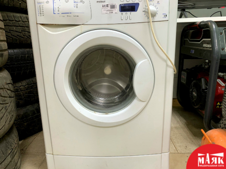 О10 Б/У Стиральная машина Indesit wise87x №e00358903