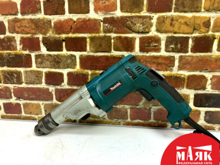 О7 Б/У дрель ударная Makita HP 2070 1213 №e00395076