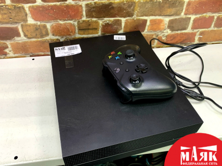 О2 Б/У игровая приставка xbox one x №e00420472