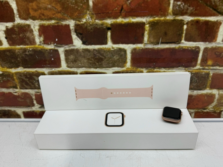 О1 Б/У Apple watch 4 40mm №e00457777