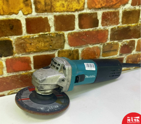 О2 Б/У Болгарка Makita 9555 125 123 №e00236267
