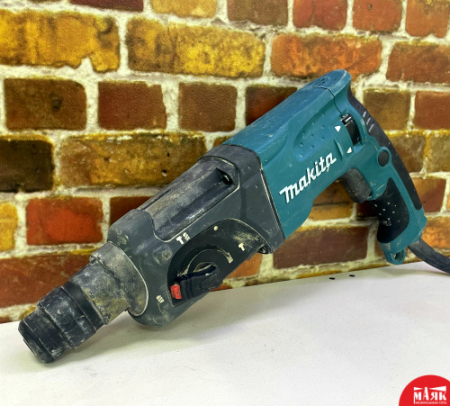О2 Б/У Перфоратор Makita HR2470, 780 Вт 123 №e00237367