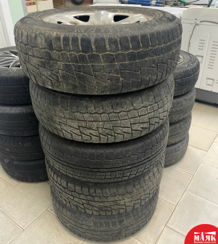 О10 Б/У Колеса 195/65 R15 + запасное колесо №e00239599