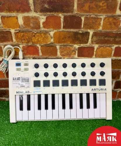 О3 Б/У Midi клавиатура Arturia minilab mk2 №e00481531