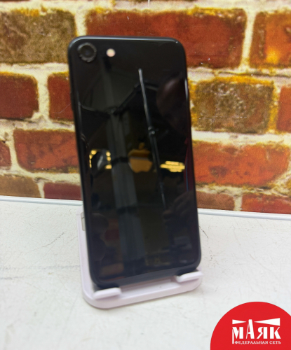 О1 Б/У ст. iPhone SE 2020 4GB/64GB 356795113648120 №e00495908